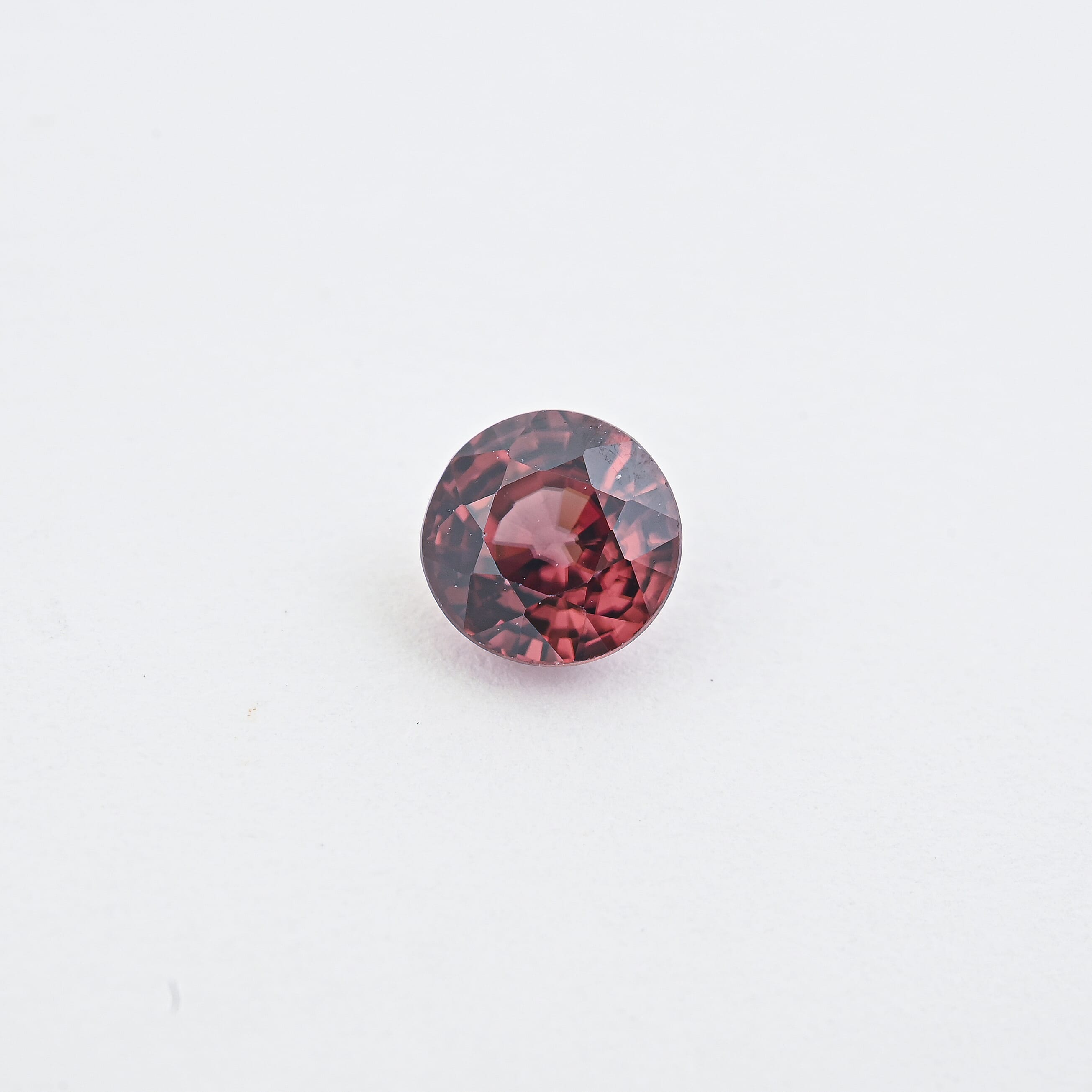 AAAA Raspberry Zircon (Rnd 6 mm) 1.20 ctw
