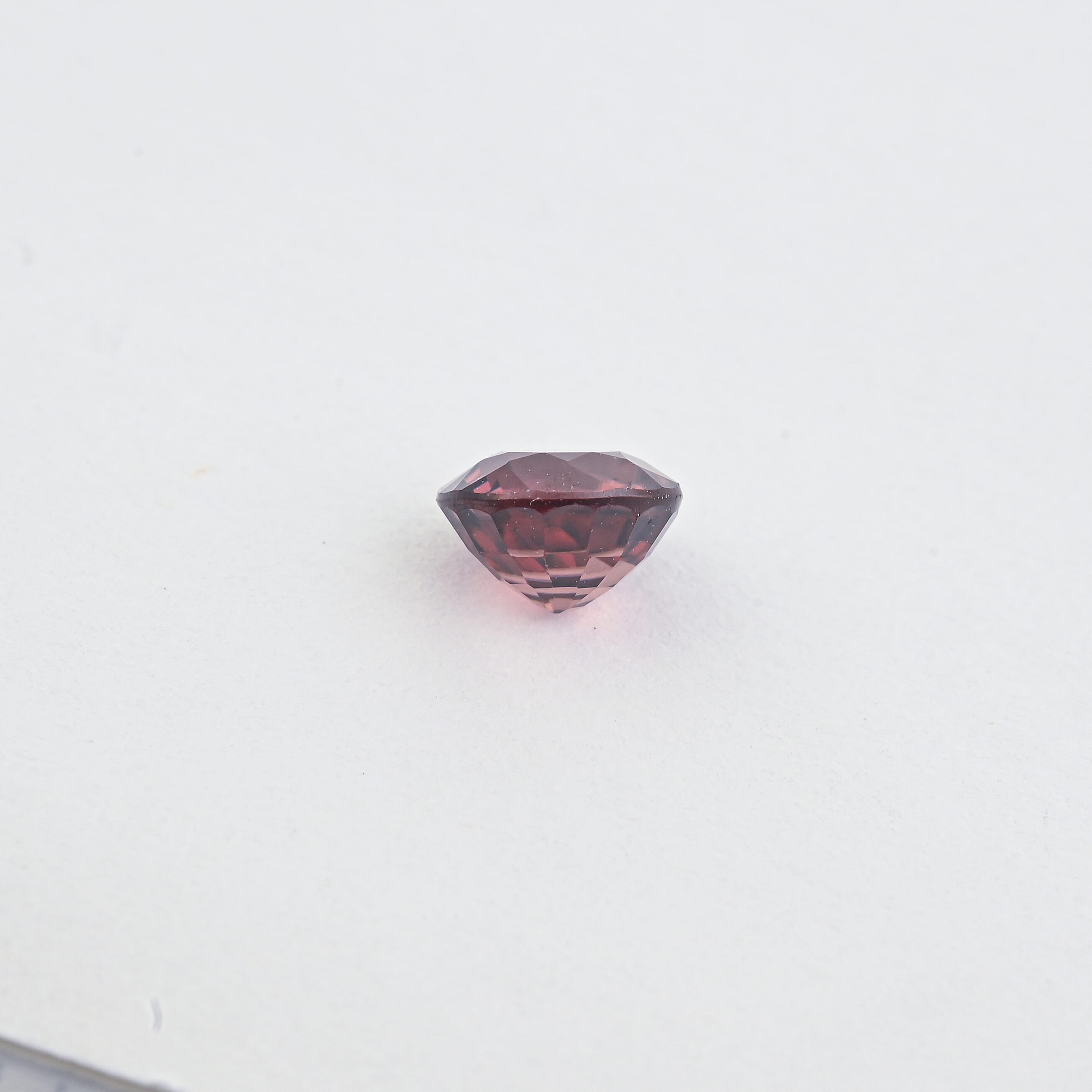 AAAA Raspberry Zircon (Rnd 6 mm) 1.20 ctw
