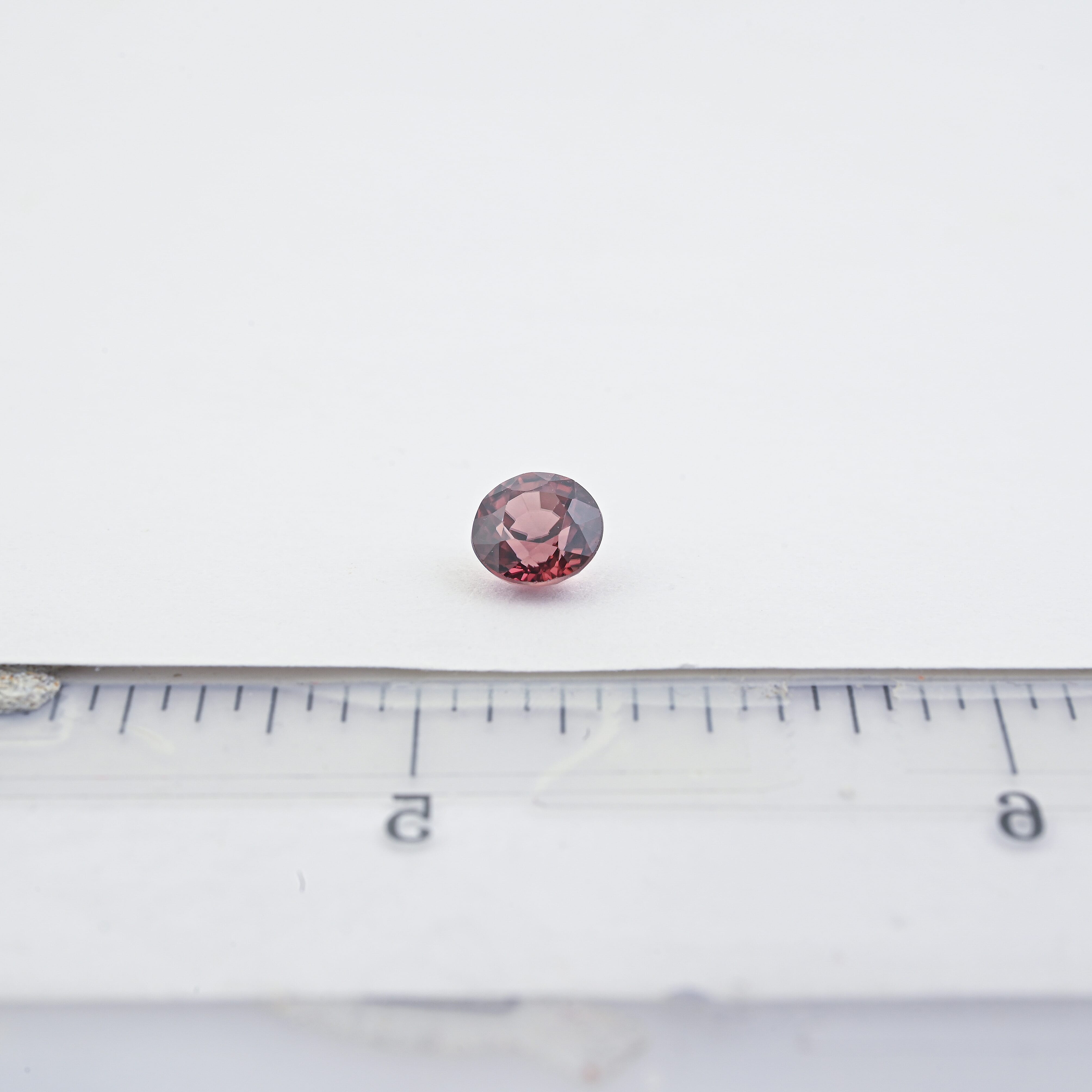 AAAA Raspberry Zircon (Rnd 6 mm) 1.20 ctw