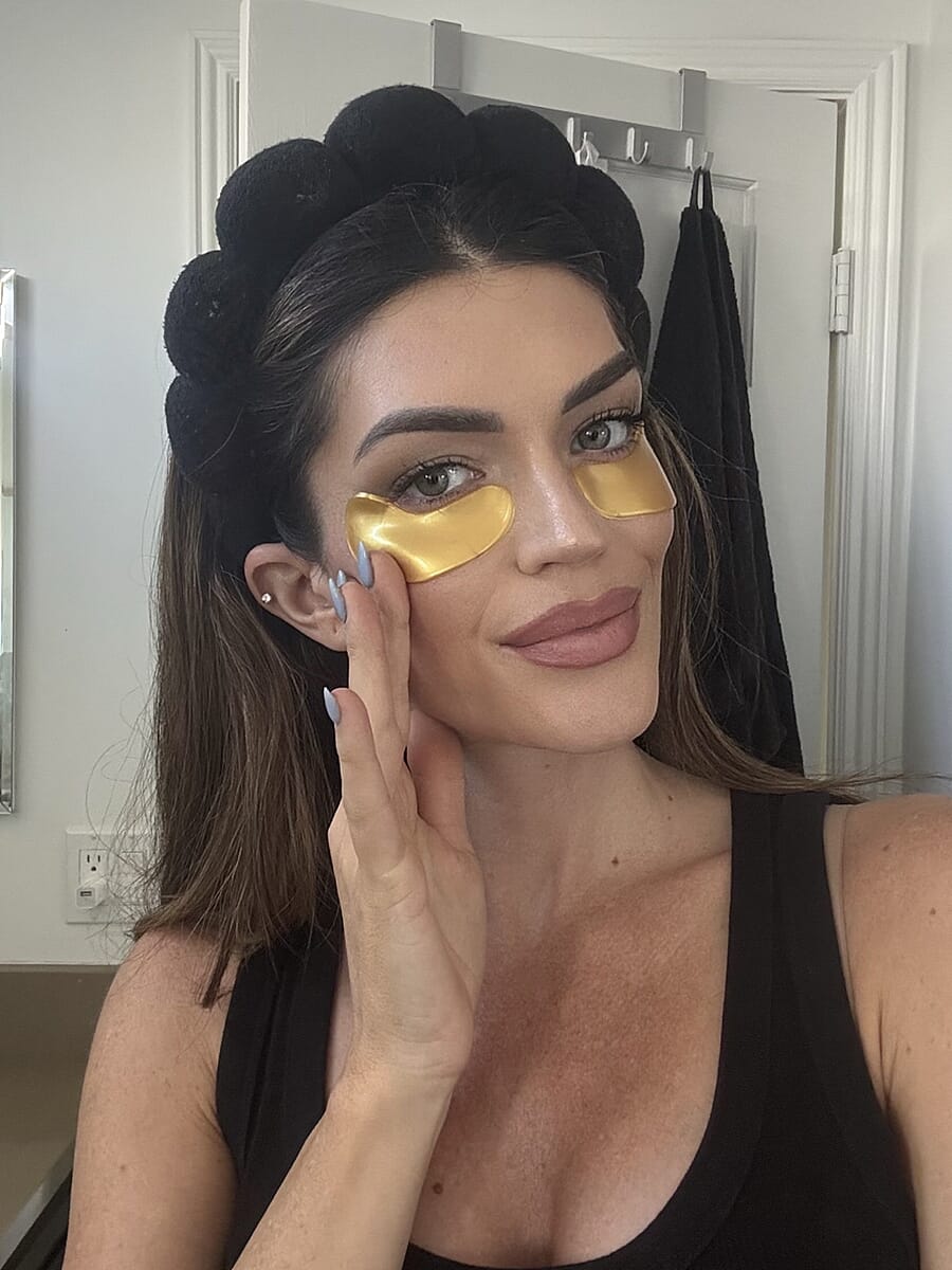 GLO24K 24k Gold & Collagen Eye Patches (20 Patches/10 Pairs) FREE GIFT image number 4