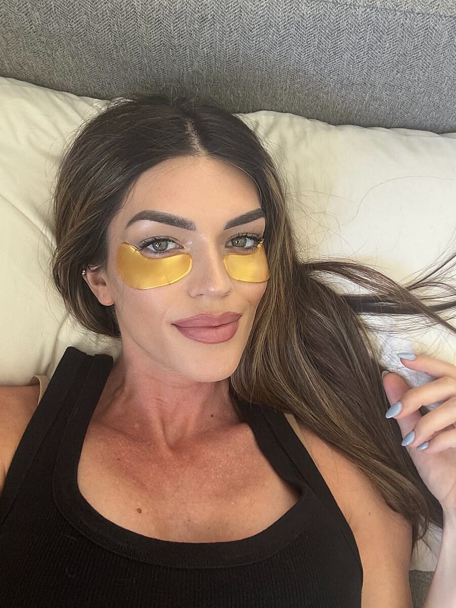 GLO24K 24k Gold & Collagen Eye Patches (20 Patches/10 Pairs) FREE GIFT image number 6