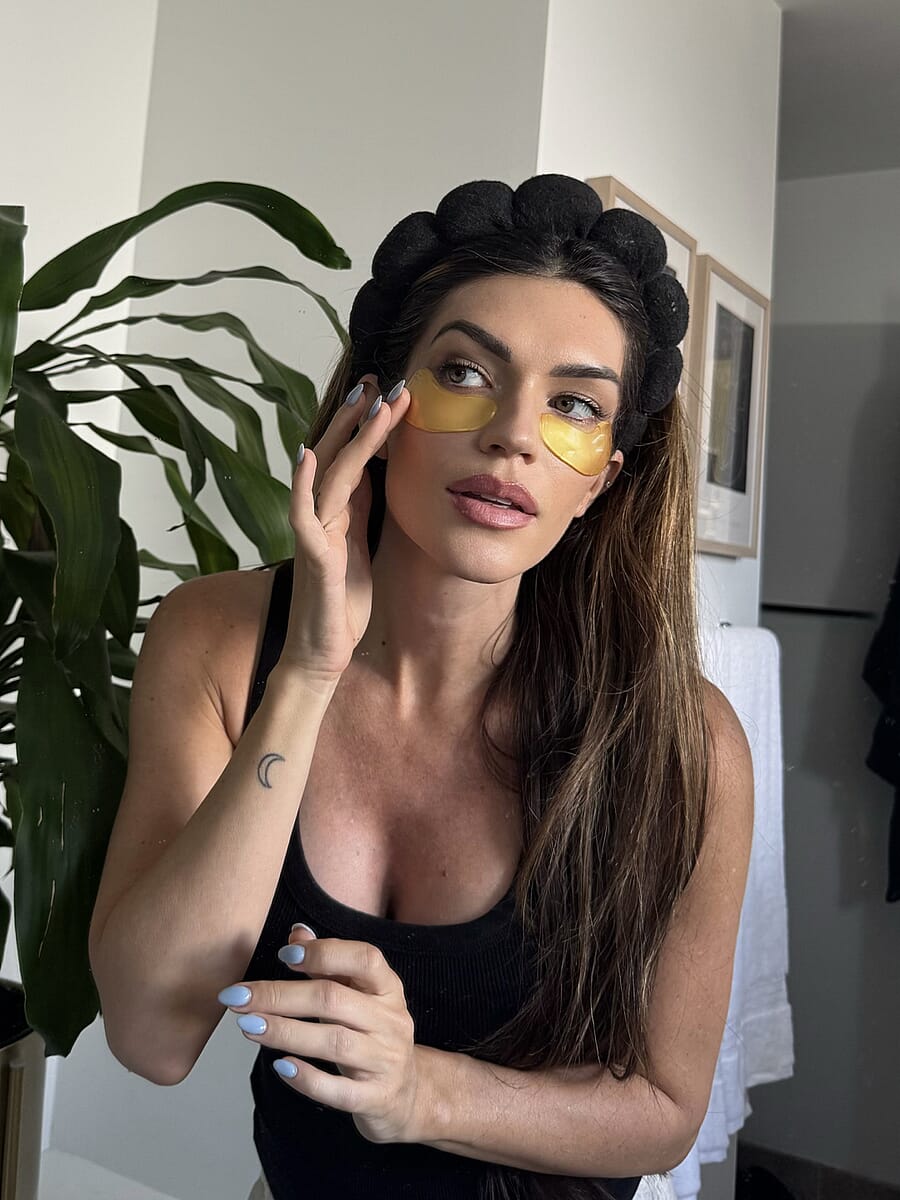 GLO24K 24k Gold & Collagen Eye Patches (20 Patches/10 Pairs) FREE GIFT image number 8