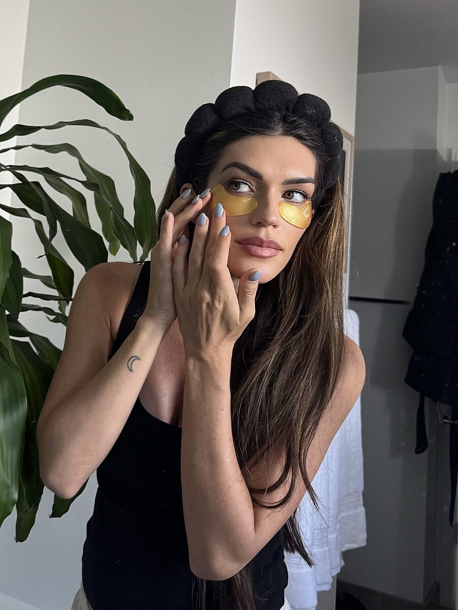 GLO24K 24k Gold & Collagen Eye Patches (20 Patches/10 Pairs) FREE GIFT image number 9