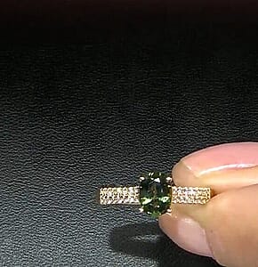 Luxoro AAA Milanoa Green Sapphire, Diamond I2 Ring in 14K Yellow Gold 1.40 ctw (Size  5.0)