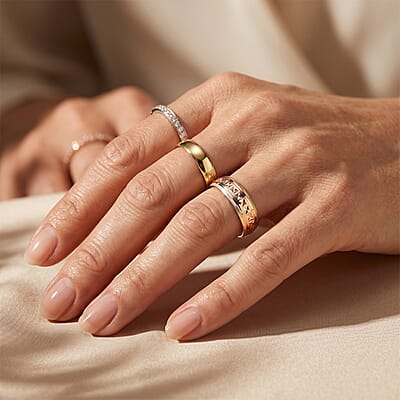 Diamond-cut Band Ring in 10K Yellow, White and Rose Gold (Size 5.0) 1 Grams