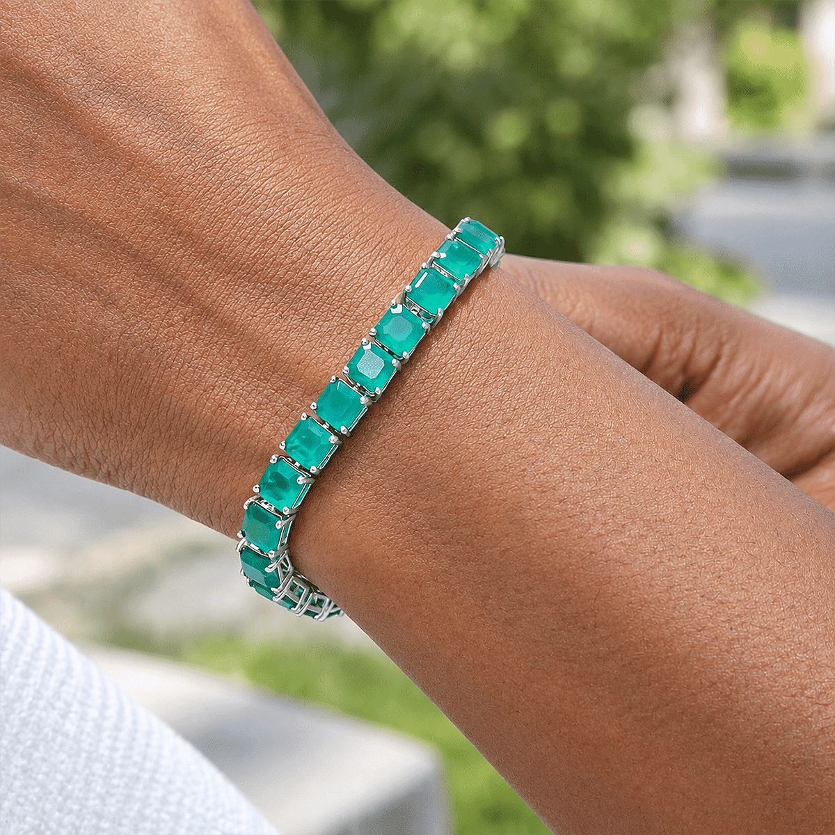EverTrue Asscher Cut Verde Onyx 31.20 ctw Garden Path Bracelet in Platinum Bond (8.00 In)