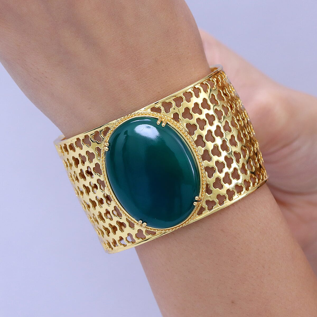 EverTrue Verde Onyx 62.60 ctw Cuff Bangle Bracelet in 18K YG Plated (7.25 In) image number 2