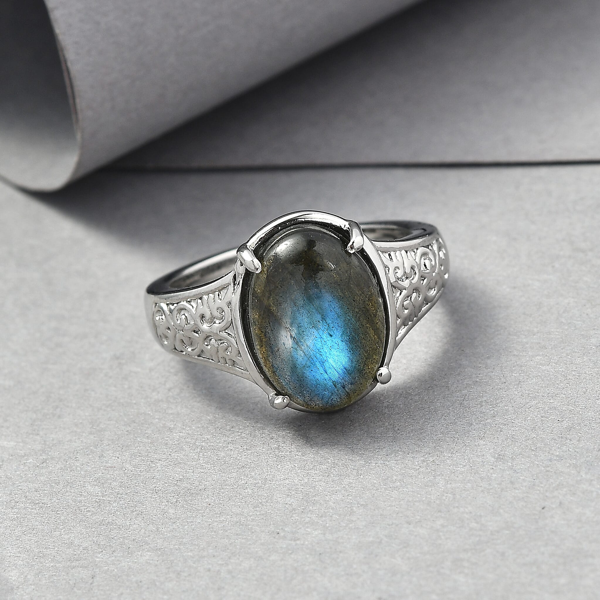 EverTrue Malagasy Labradorite 6.15 ctw Ring in Stainless Steel (Size 8.0)