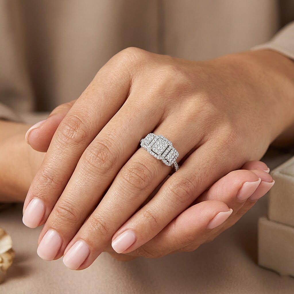 D'Joy Diamond 0.33 ctw Multi-row Cluster Ring in Rhodium Over Sterling Silver (Size  7.0)