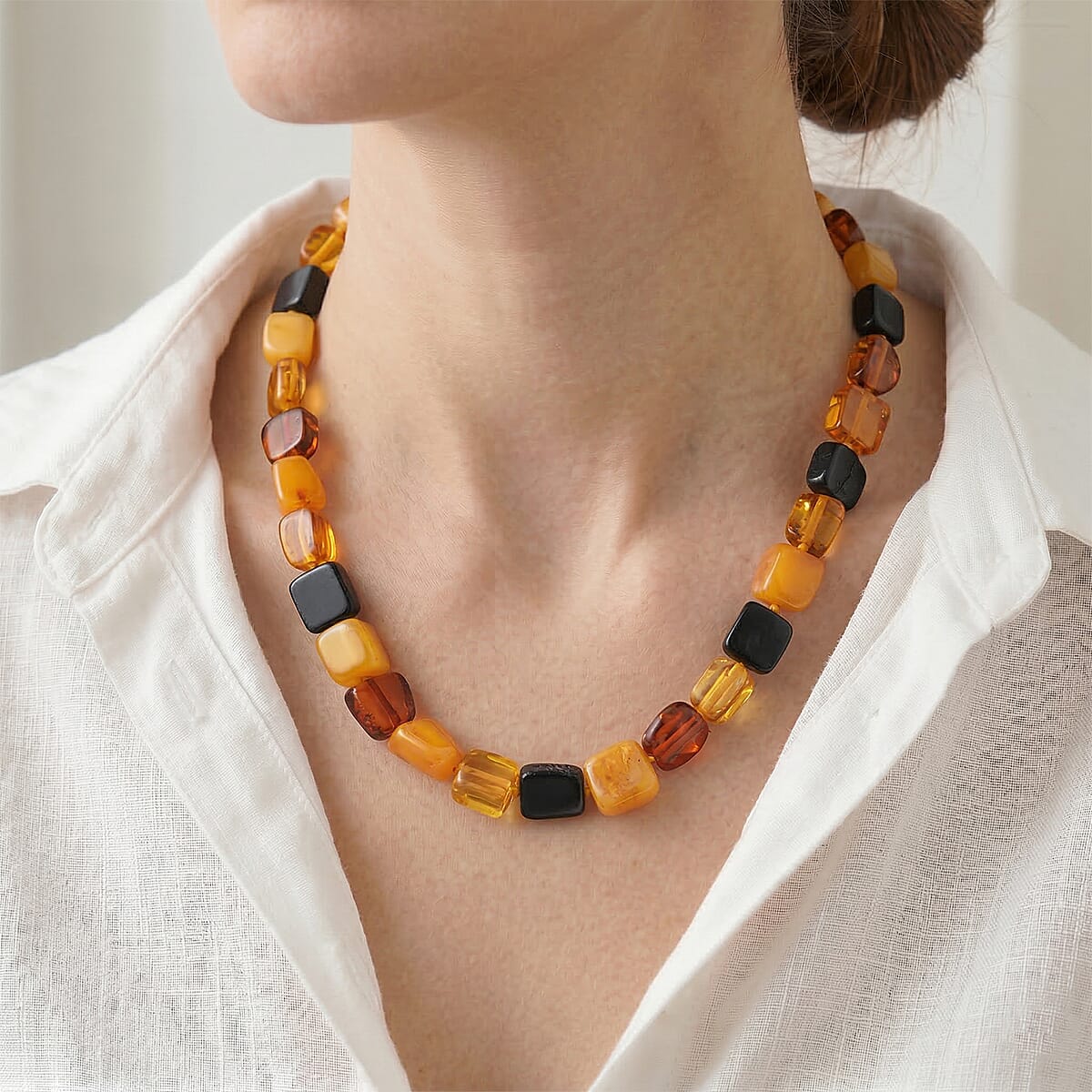 Mixed Amber Beaded Necklace (22 Inches) image number 2