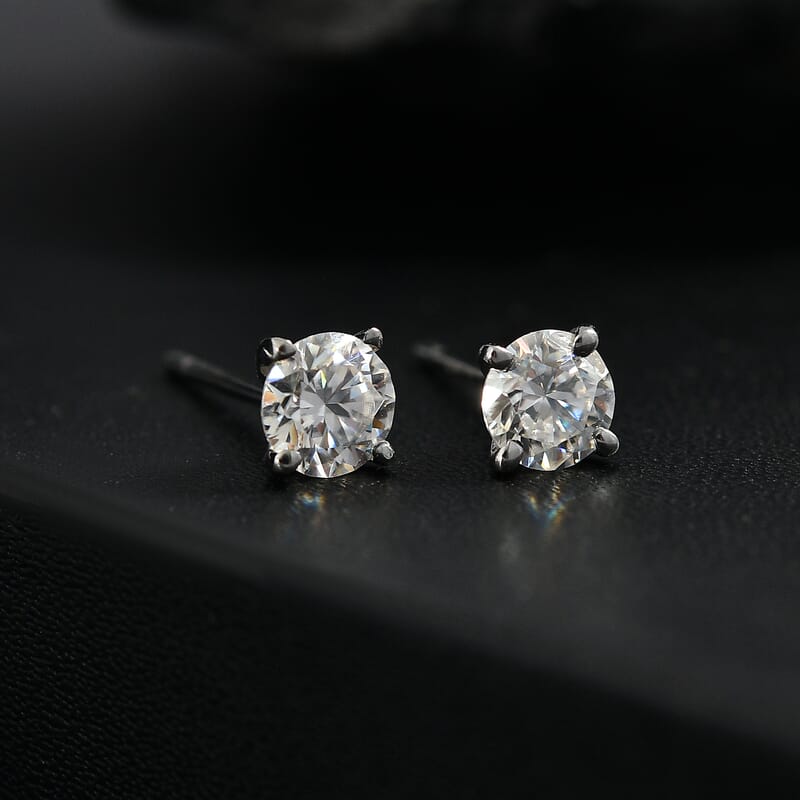 EverTrue Moissanite 0.90 ctw Solitaire Stud Earrings in Stainless Steel