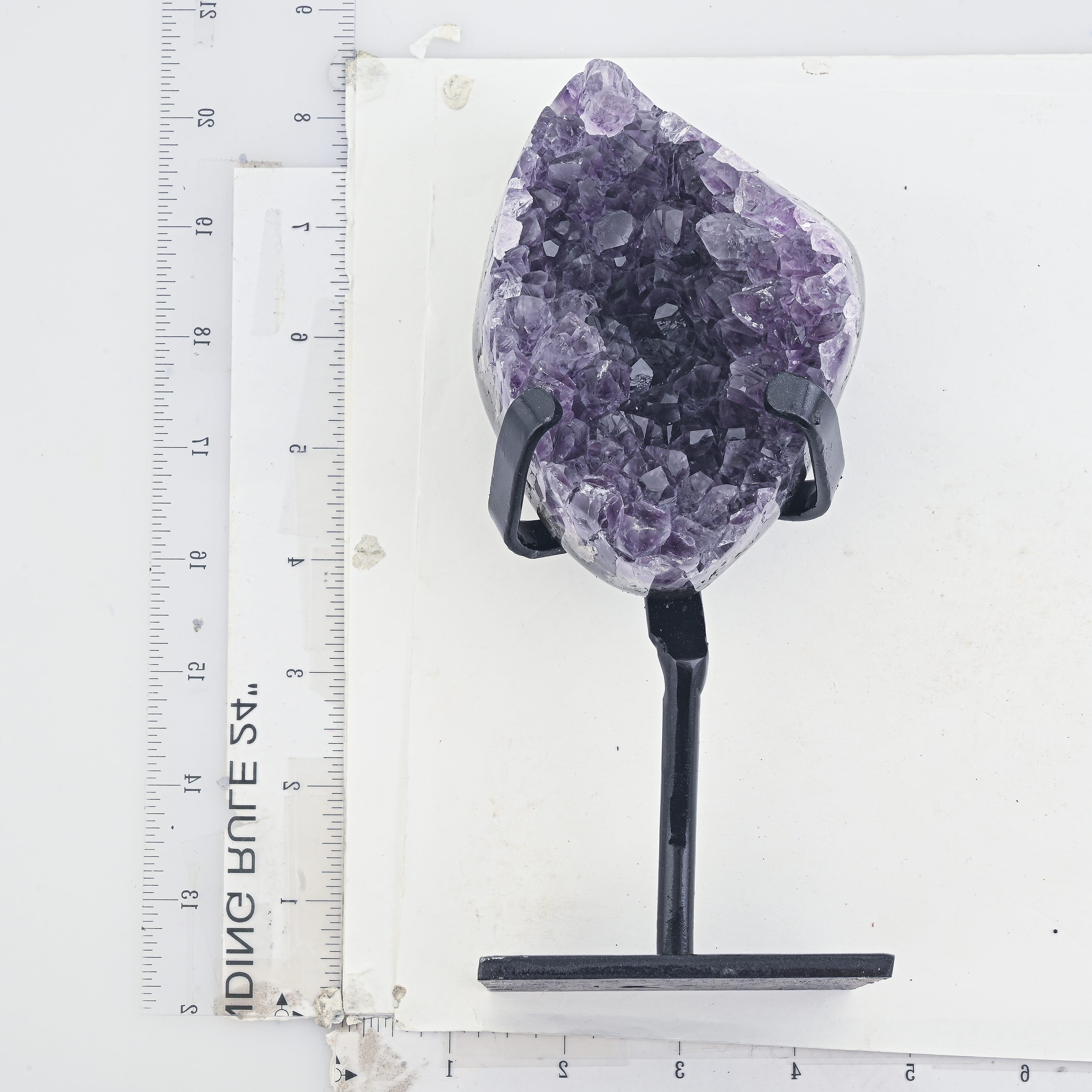 Amethyst on Stand S 8618ctw