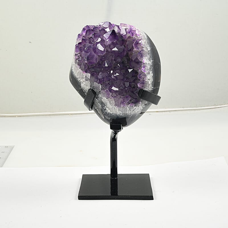Amethyst on Stand XS 5488ctw