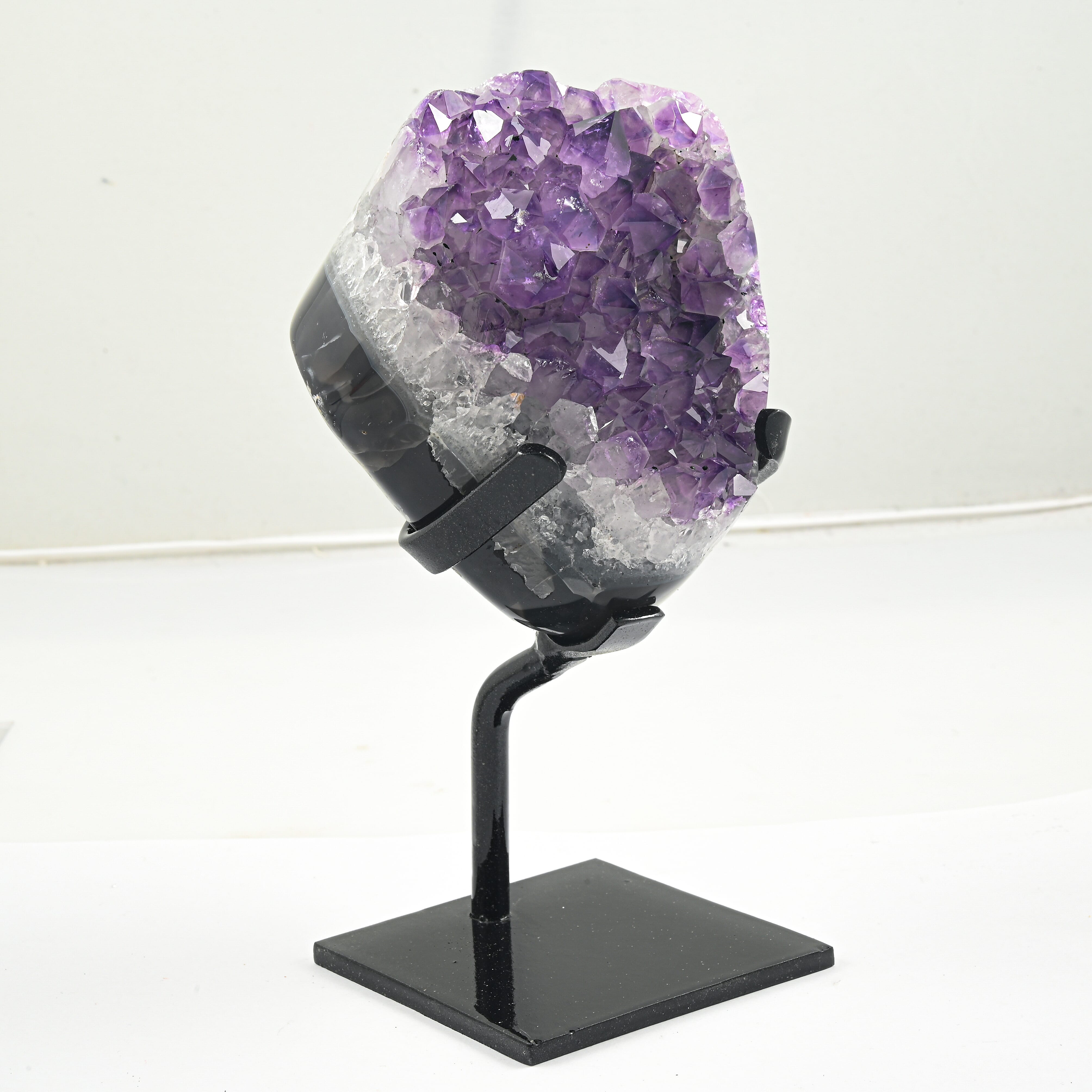 Amethyst on Stand XS 5488ctw