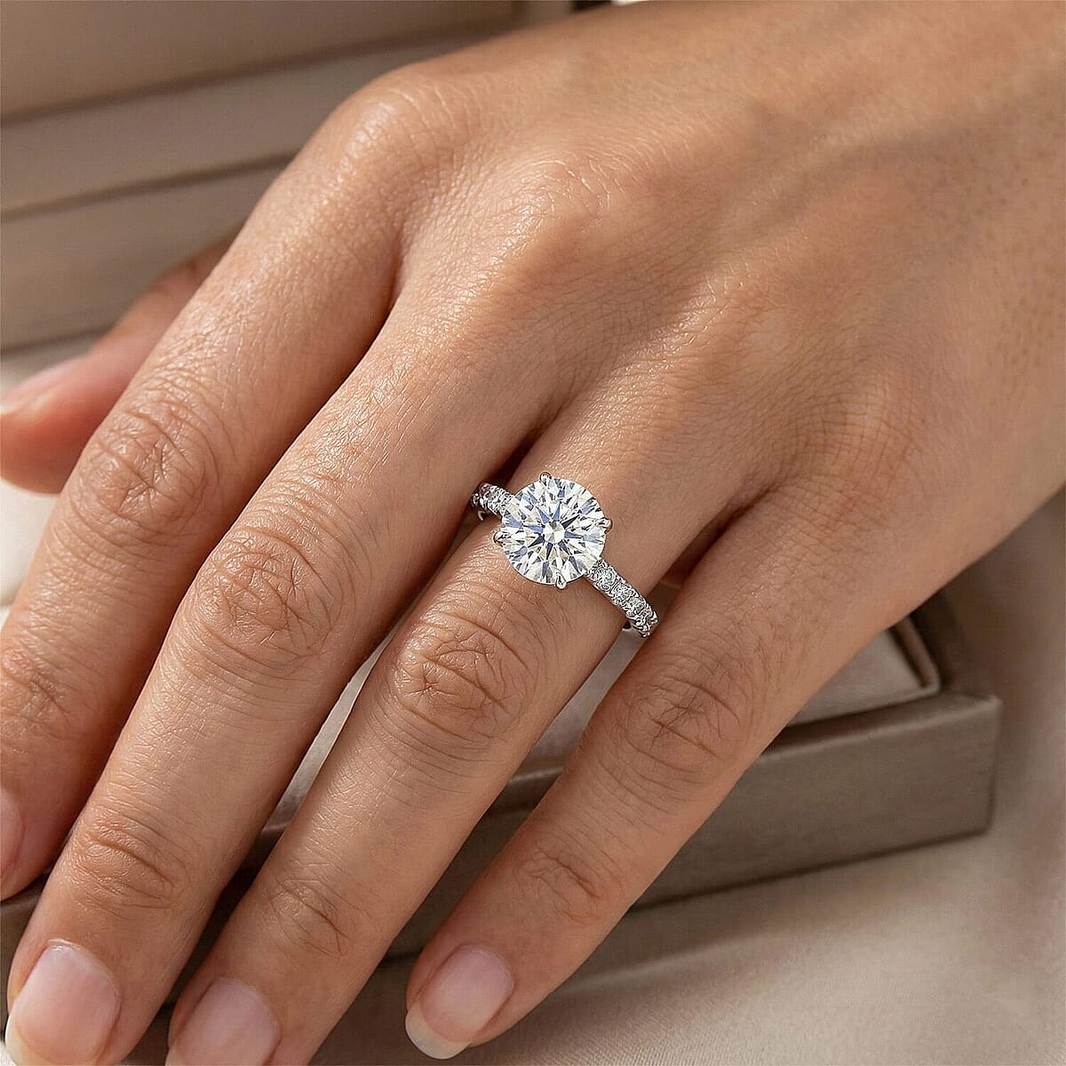 Luxuriant Lab Grown Diamond G VS 2.57 ctw Ring in 14K White Gold (Size 6.5) image number 2