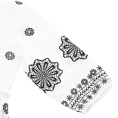 White & Black / 1X - Product card gallery slide 3 (10226929402169)