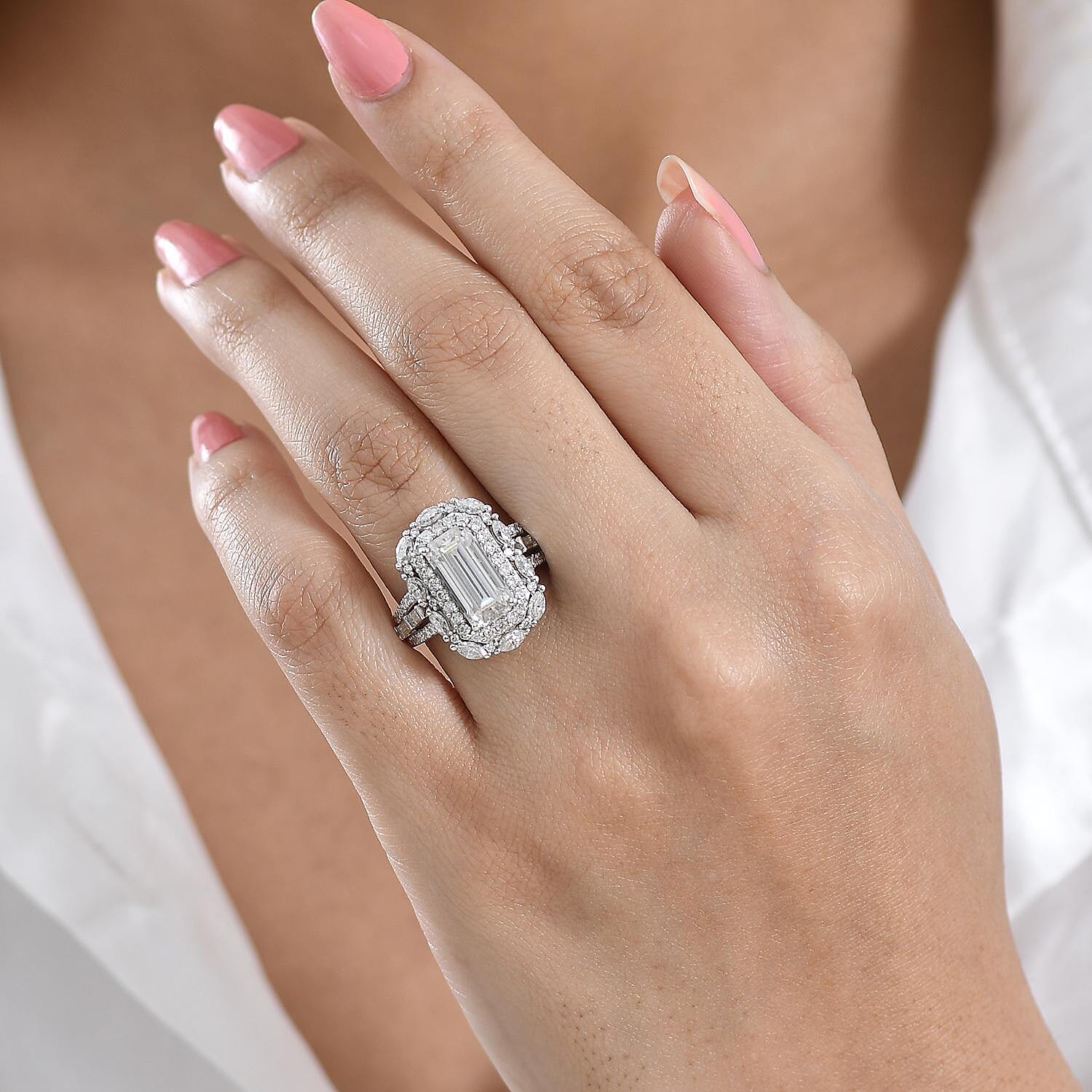 D'Joy Moissanite 4.75 ctw Forever Brilliant Ring in Rhodium Over Sterling Silver (Size 6.0)
