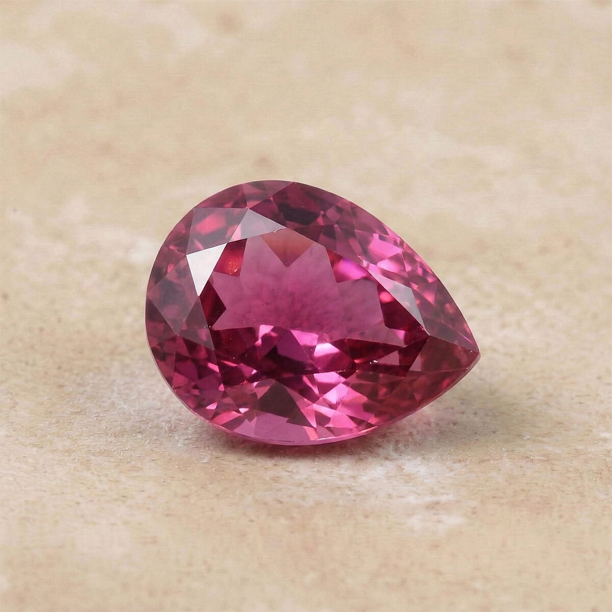 AAAA Color Change Garnet (Pear 9x6 mm) 1.50 ctw image number 1