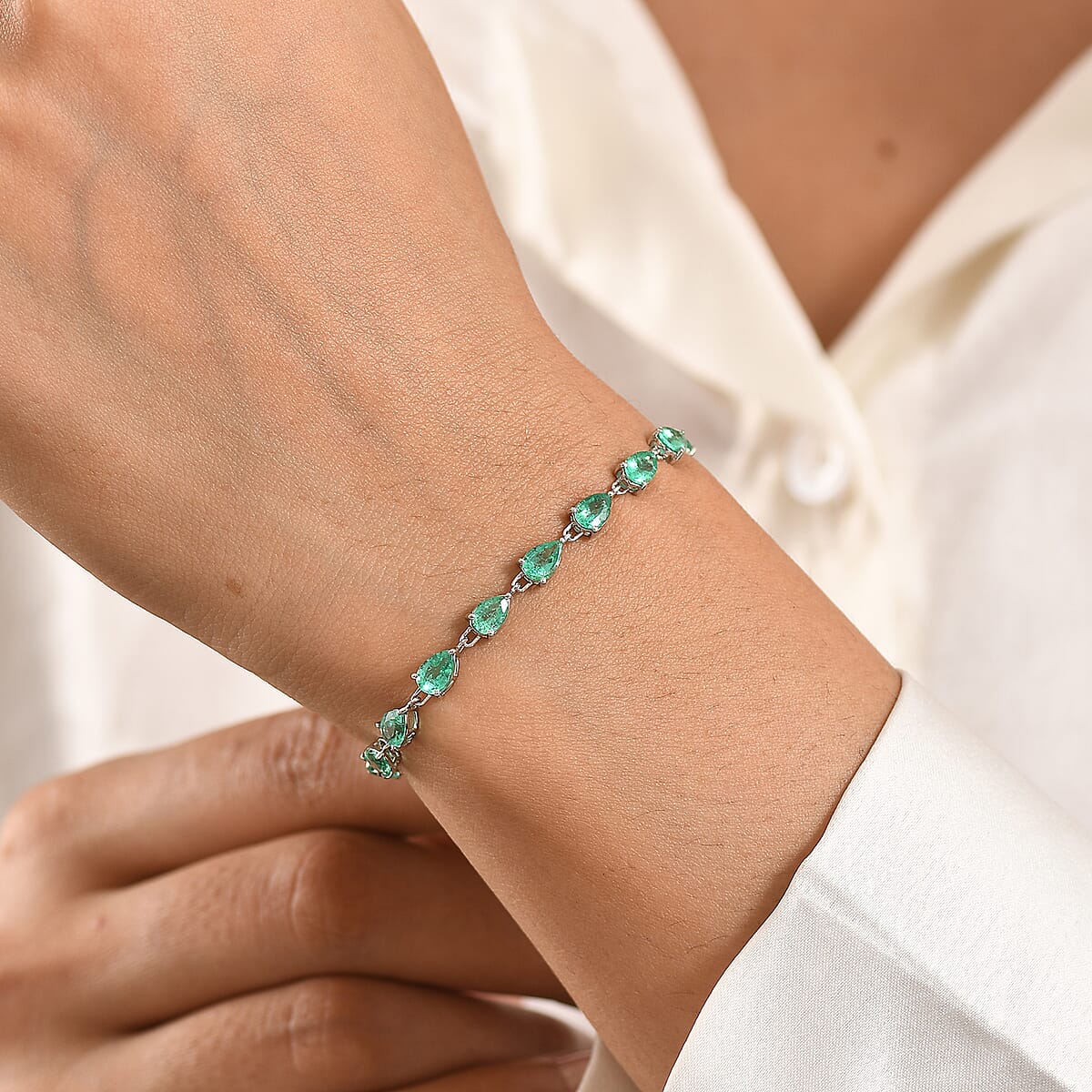 Rhapsody AAAA Boyaca Colombian Emerald 6.40 ctw Green Fire Cascade Bracelet in 950 Platinum (7.25 In) 5.20 Grams image number 2