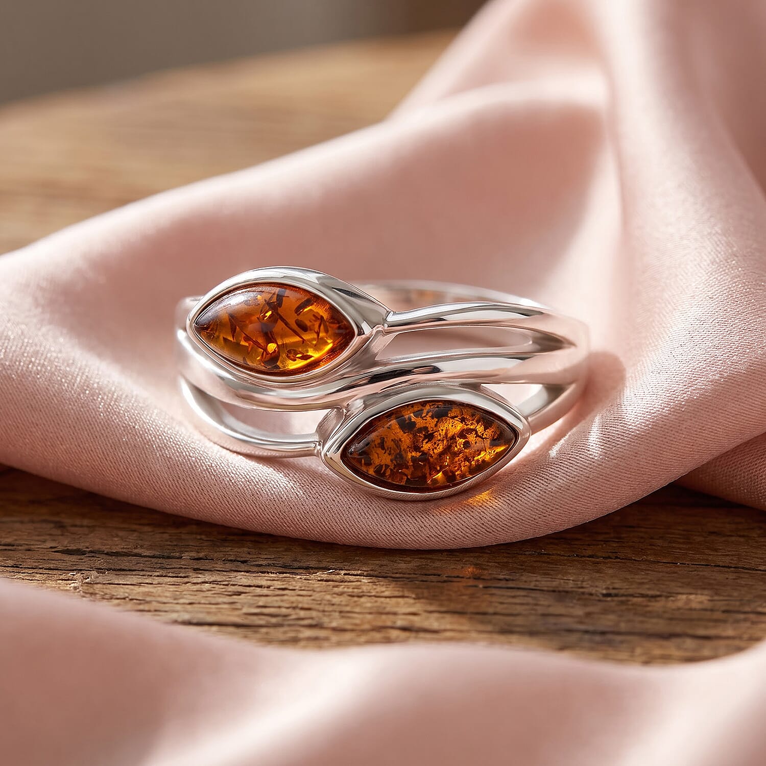 Baltic Amber Ring in Sterling Silver (Size 7.0)
