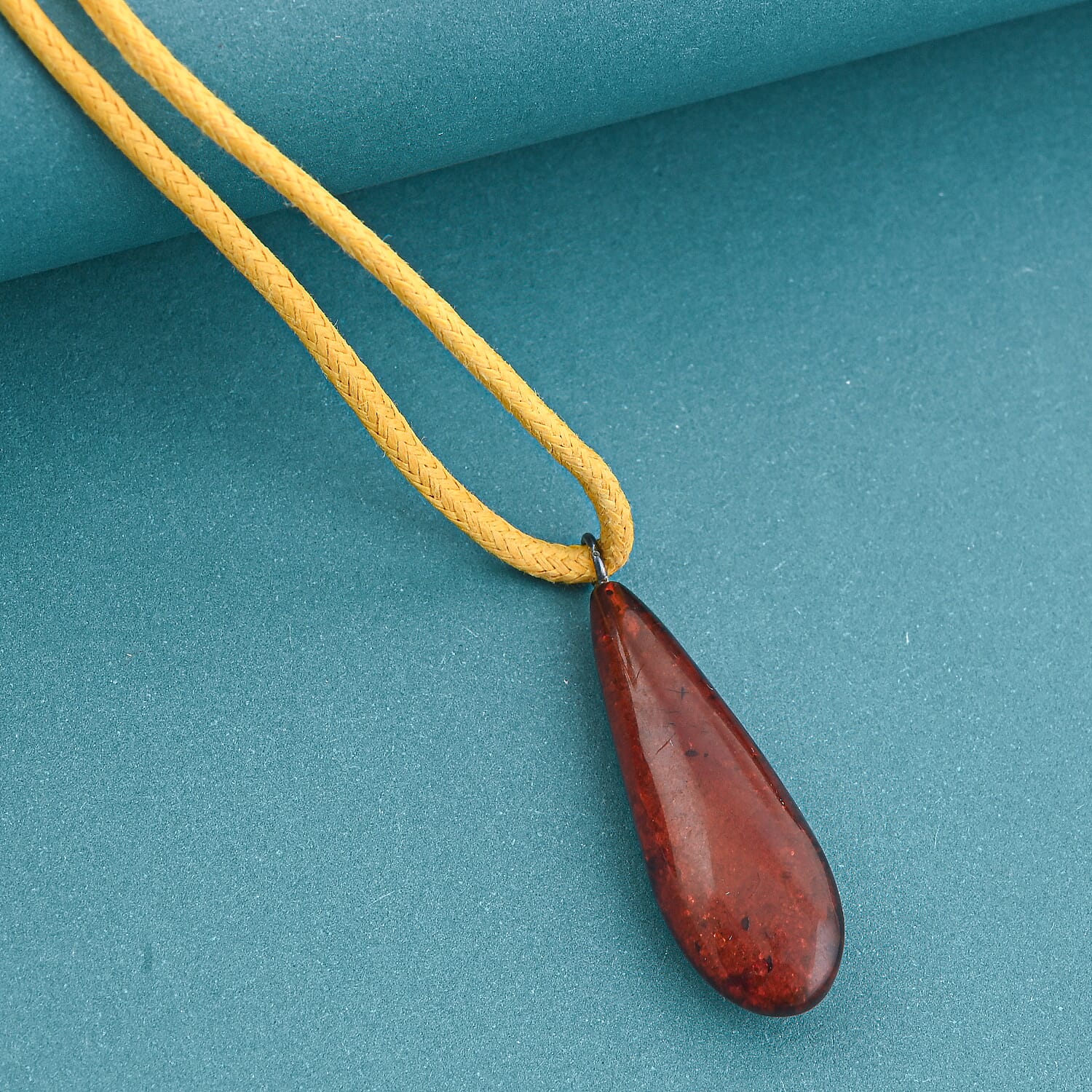 Amber Yellow Rope Necklace (32 Inches)