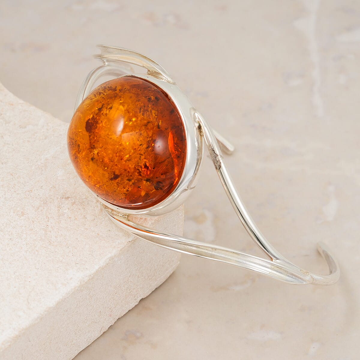 Baltic Amber Bangle Bracelet in Sterling Silver (7.0 In) image number 1