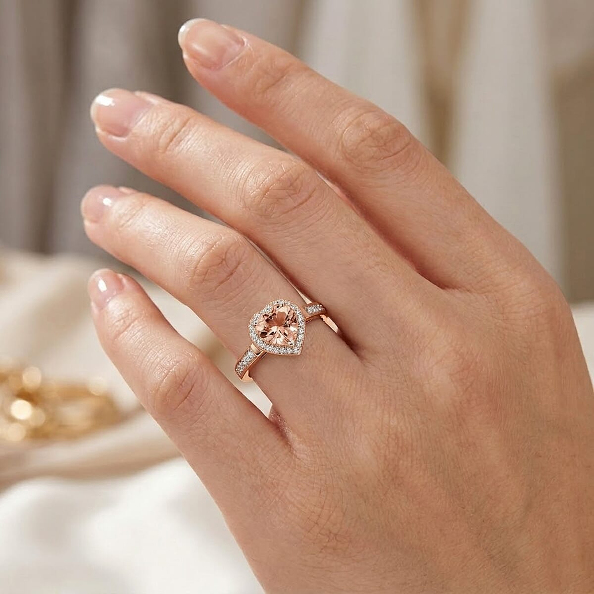 Luxoro Premimu Marropino Morganite and Diamond I2 1.47 ctw Ring in 14K Rose Gold (Size 7.5) image number 2