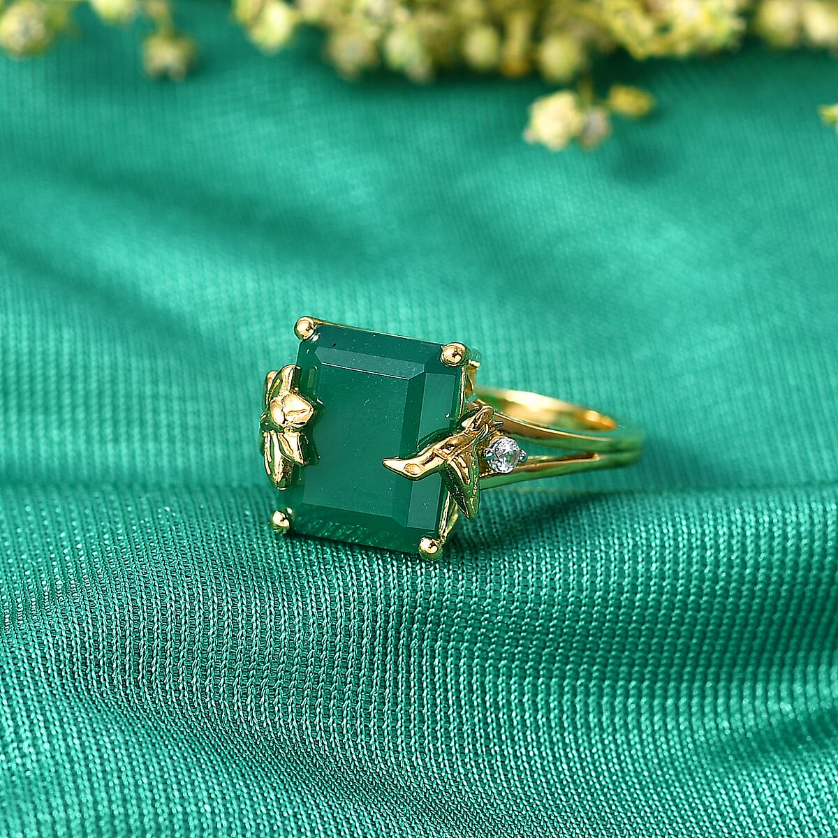 GP Premium Green Onyx and White Zircon 5.25 ctw Ring in 18K Vermeil Yellow Gold Over Sterling Silver (Size 7.0) image number 1