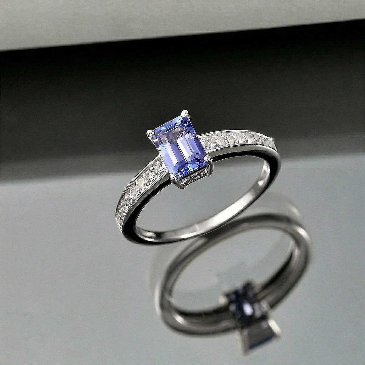 Luxoro AAA Tanzanite and Diamond I2 1.25 ctw Ring in 14K White Gold (Size 7.5) image number 1