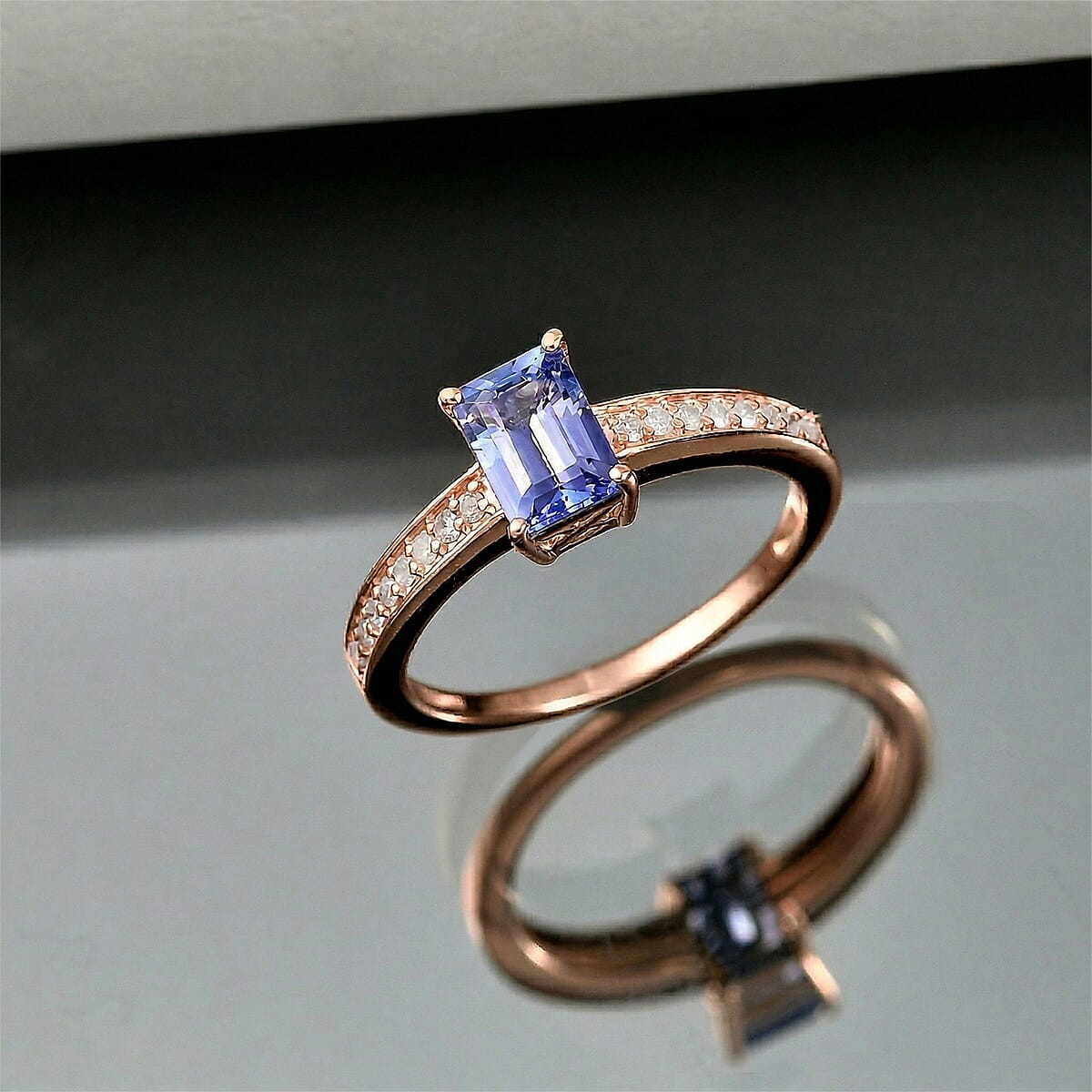 Luxoro AAA Tanzanite and Diamond I2 1.25 ctw Ring in 14K Rose Gold (Size 8.5) image number 1