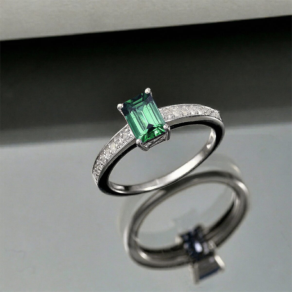 Luxoro AAA Kagem Zambian Emerald and Diamond I2 1.25 ctw Ring in 14K White Gold (Size 4.0) image number 1