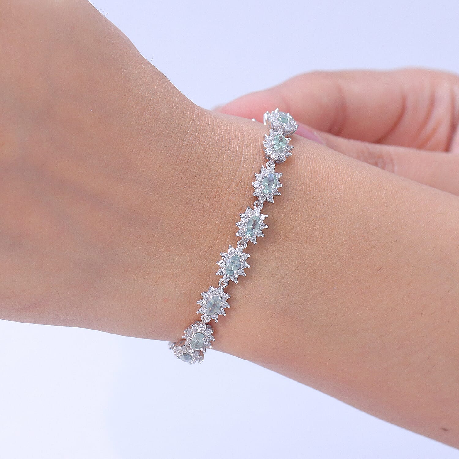 D'Joy Premium Narsipatnam Alexandrite and White Zircon 8.80 ctw Twinkling Starlight Bracelet in Rhodium Over Sterling Silver (7.25 In)