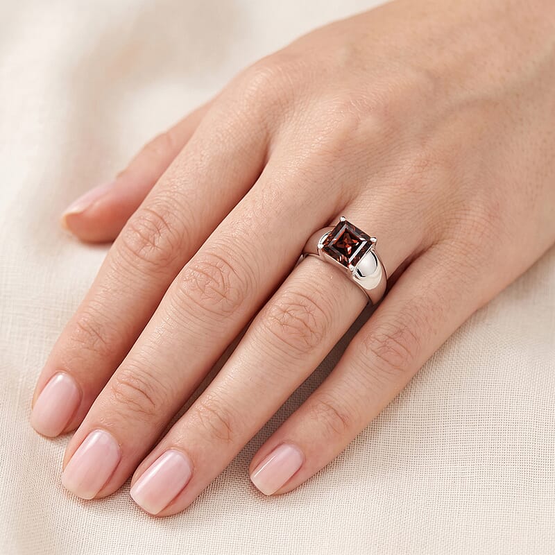 EverTrue Mozambique Garnet 3.10 ctw Solitaire Ring in Platinum Bond (Size 7.0)