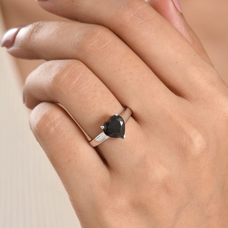 D'Joy Silver Shungite 1.25 ctw Ring in Platinum Over Sterling Silver (Size 6.0)