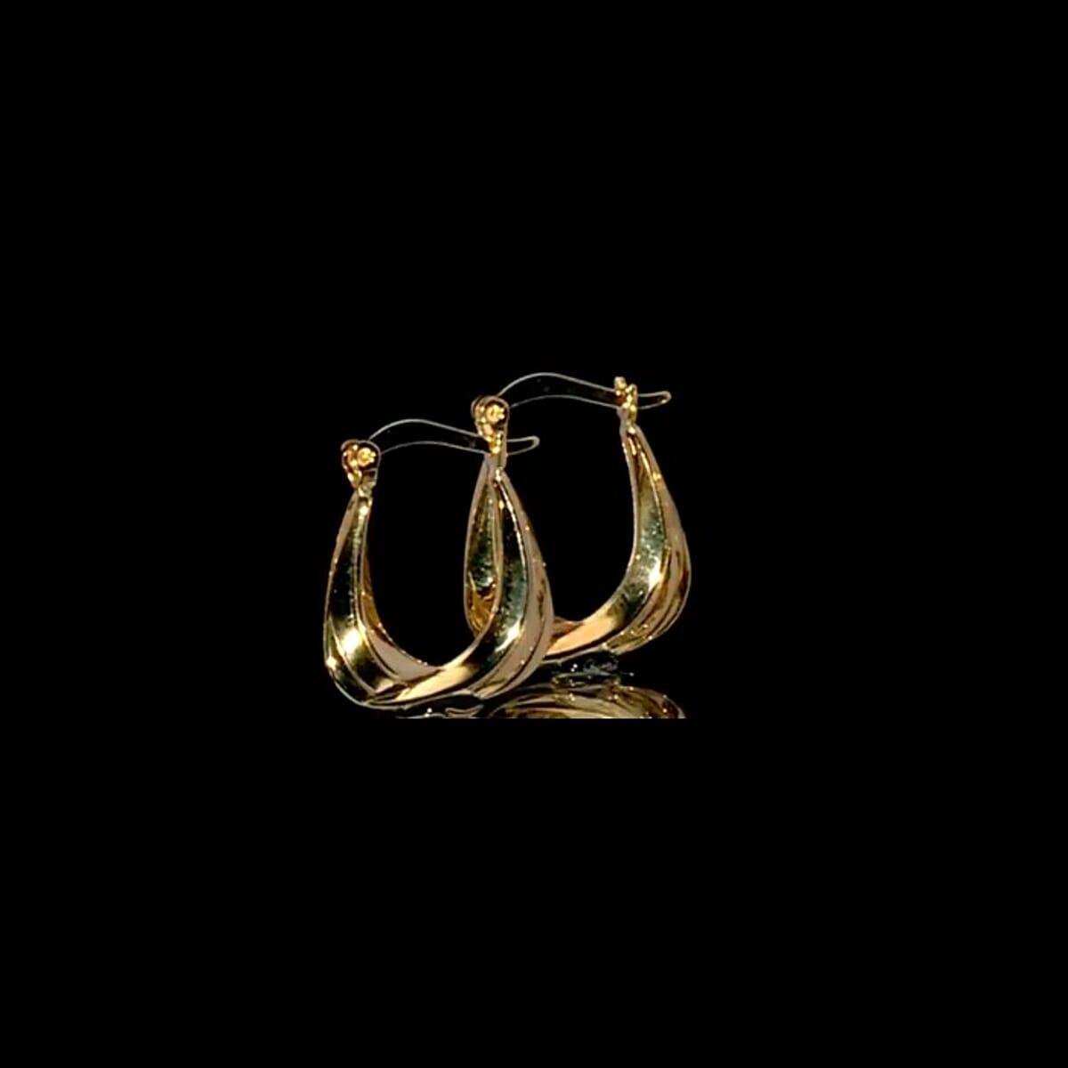 Twist Hoop Earrings in 10K Yellow Gold 1 Grams image number 1