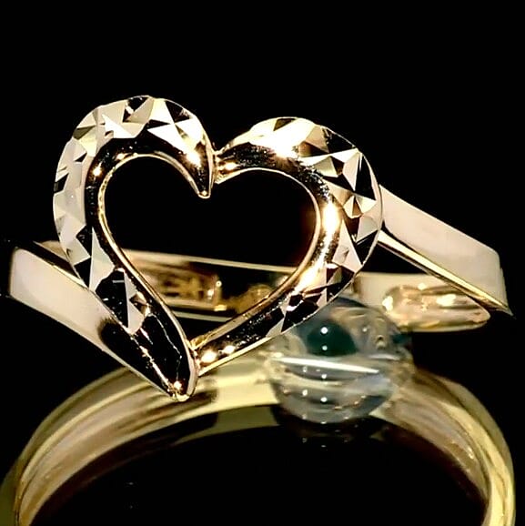 Diamond Cut Heart Ring in 10K Yellow Gold (Size 5.0) 1.50 Grams