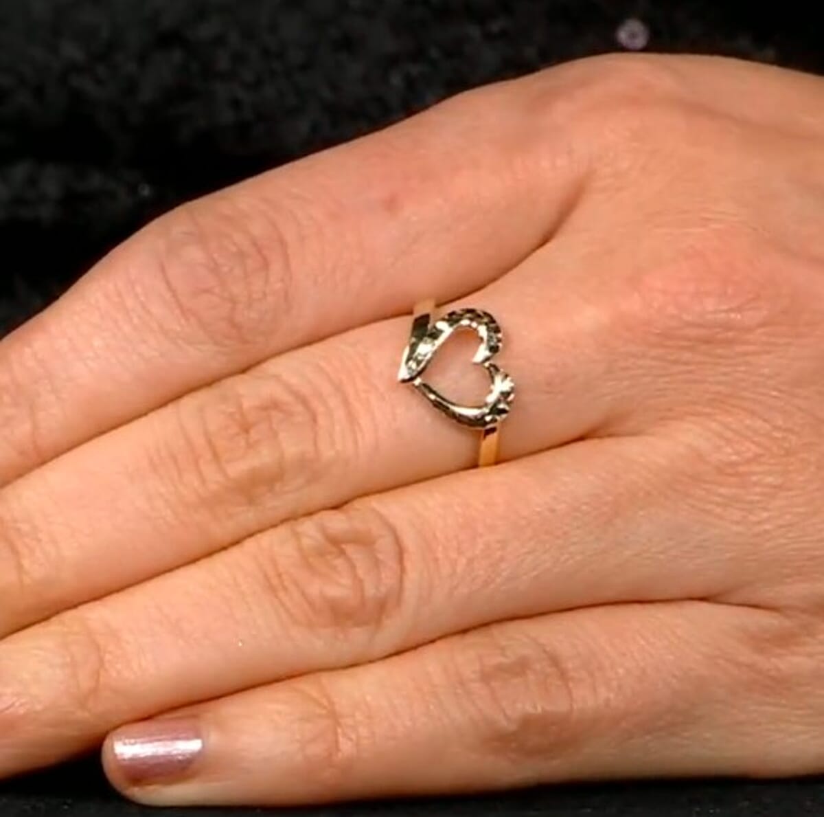 Diamond Cut Heart Ring in 10K Yellow Gold 1.50 Grams image number 1