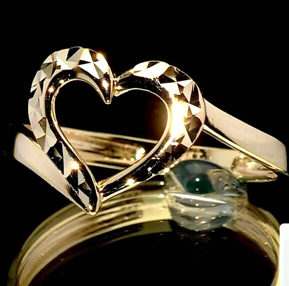 Diamond Cut Heart Ring in 10K Yellow Gold (Size 5.0) 1.50 Grams
