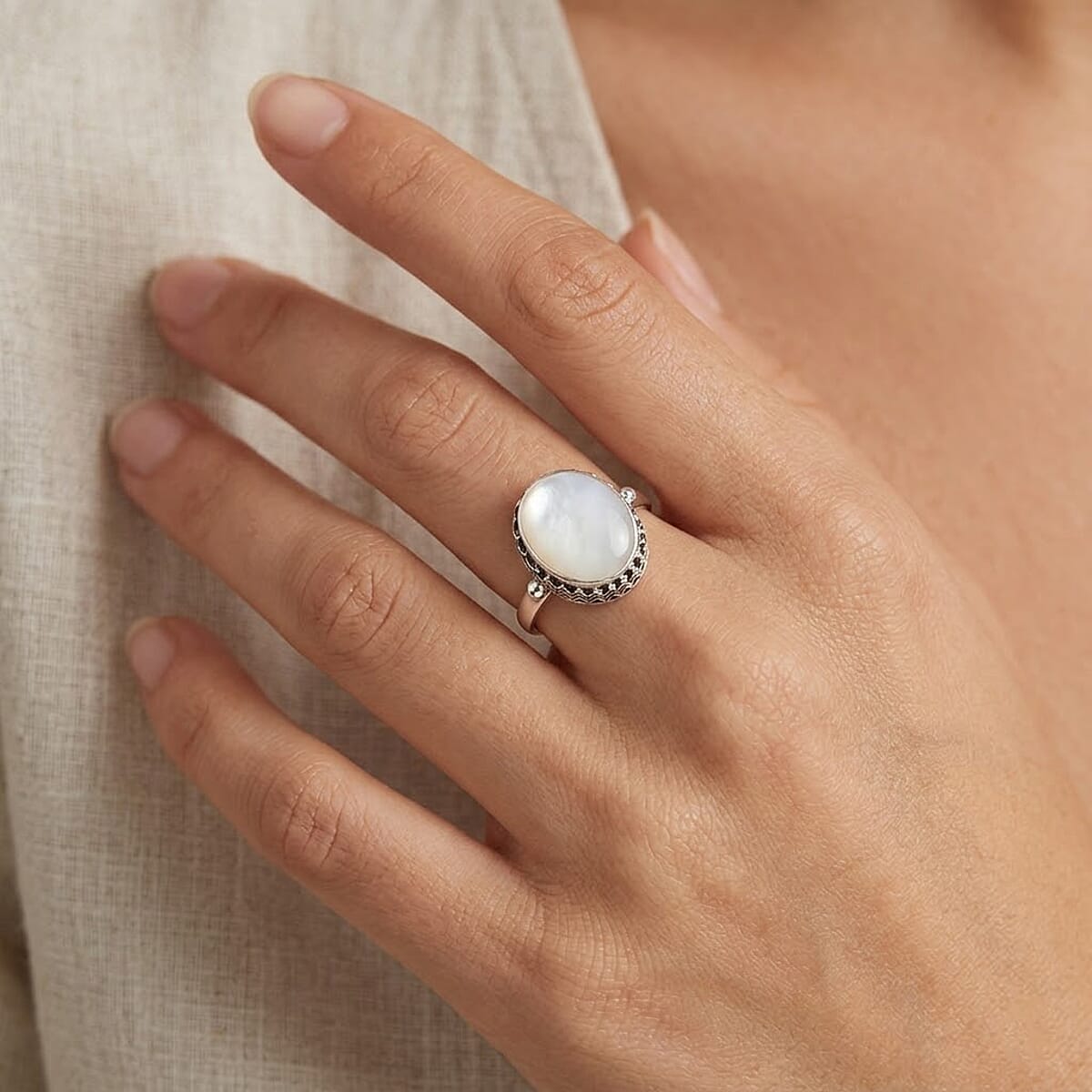 Bali Legacy Mother of Pearl Ring in Sterling Silver (Size 6.0) image number 2