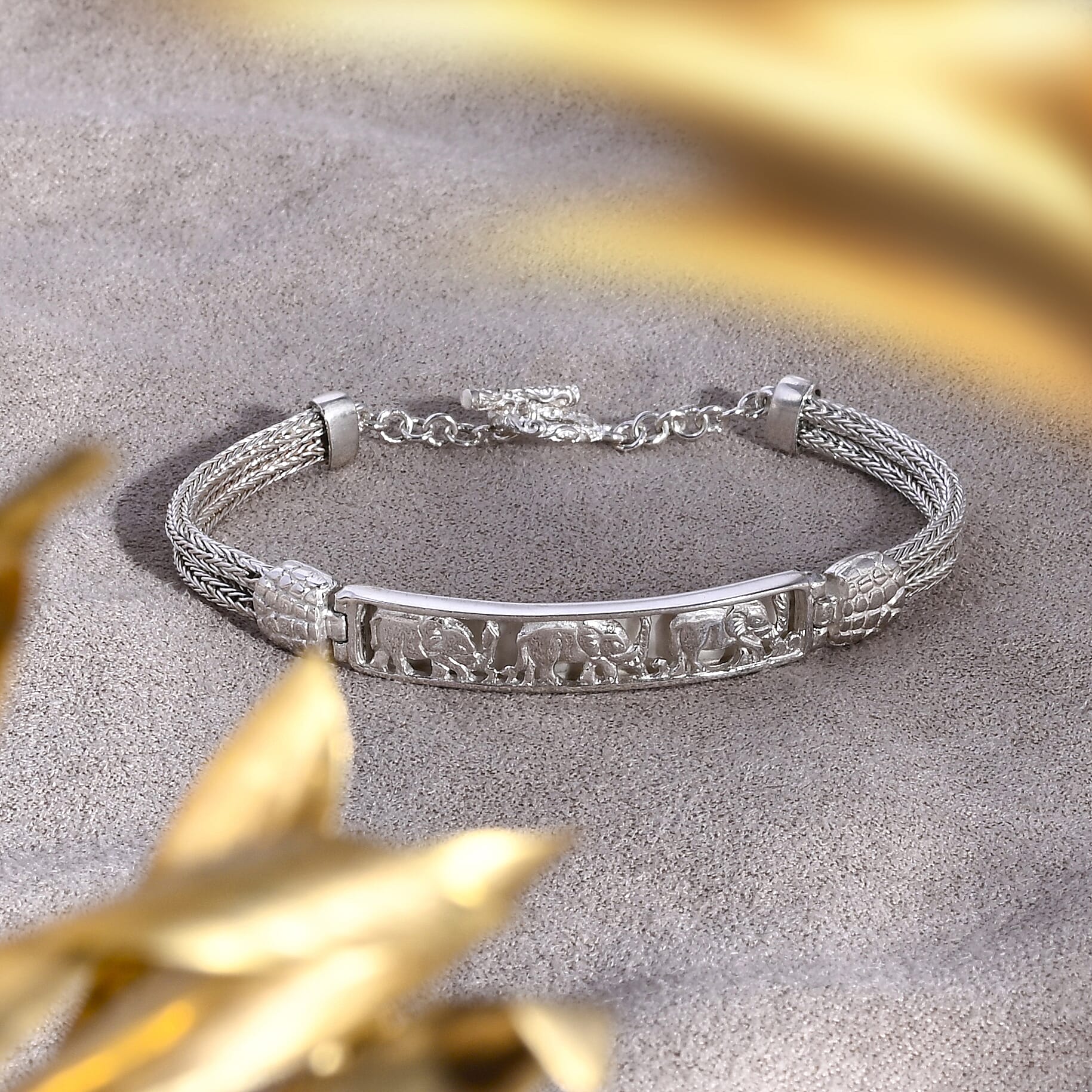 Bali Legacy Elephant Bracelet in Sterling Silver (8.00 In) 13.80 Grams