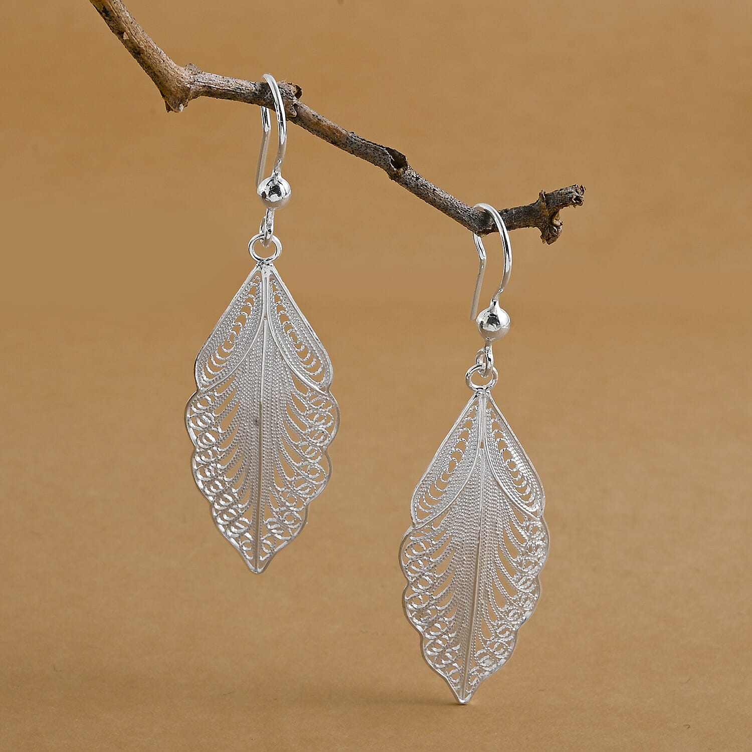 Artistry Tarakashi Collection Leaf Earrings in Sterling Silver 3.70 Grams