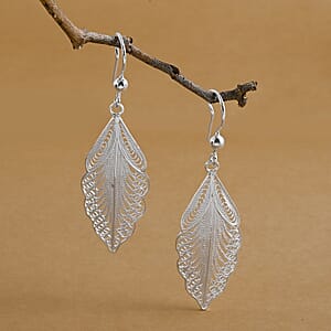 Artistry Tarakashi Collection Leaf Earrings in Sterling Silver 3.70 Grams