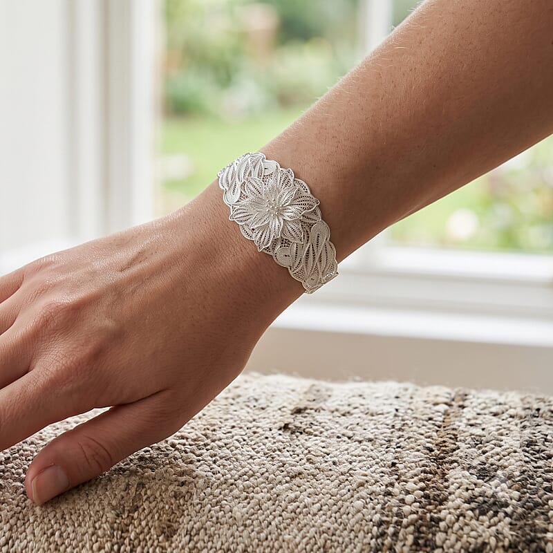 Floral Bangle Bracelet in Sterling Silver (7.25 In) 26.50 Grams