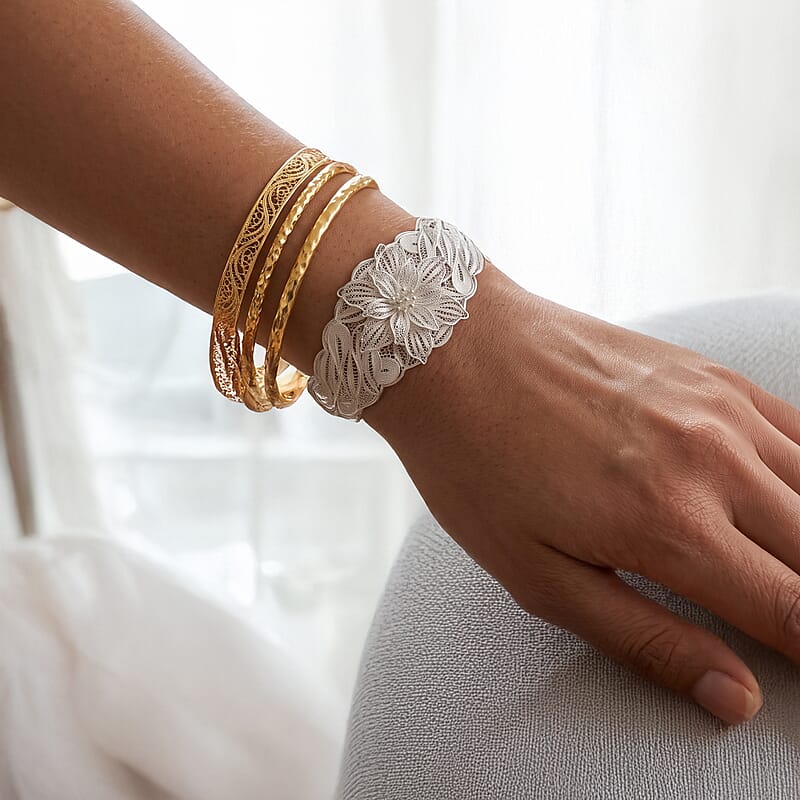 Floral Bangle Bracelet in Sterling Silver (7.25 In) 26.50 Grams