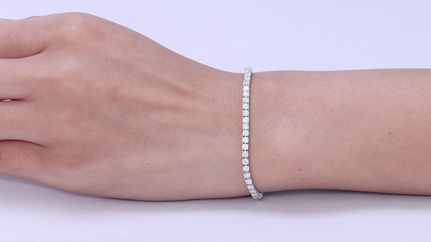 Luxuriant Lab Grown Diamond (SI) Tennis Bracelet 1 Row in Rhodium Over Sterling Silver (6.50 In) (Delivery in 7-10 Days) 4.00 ctw