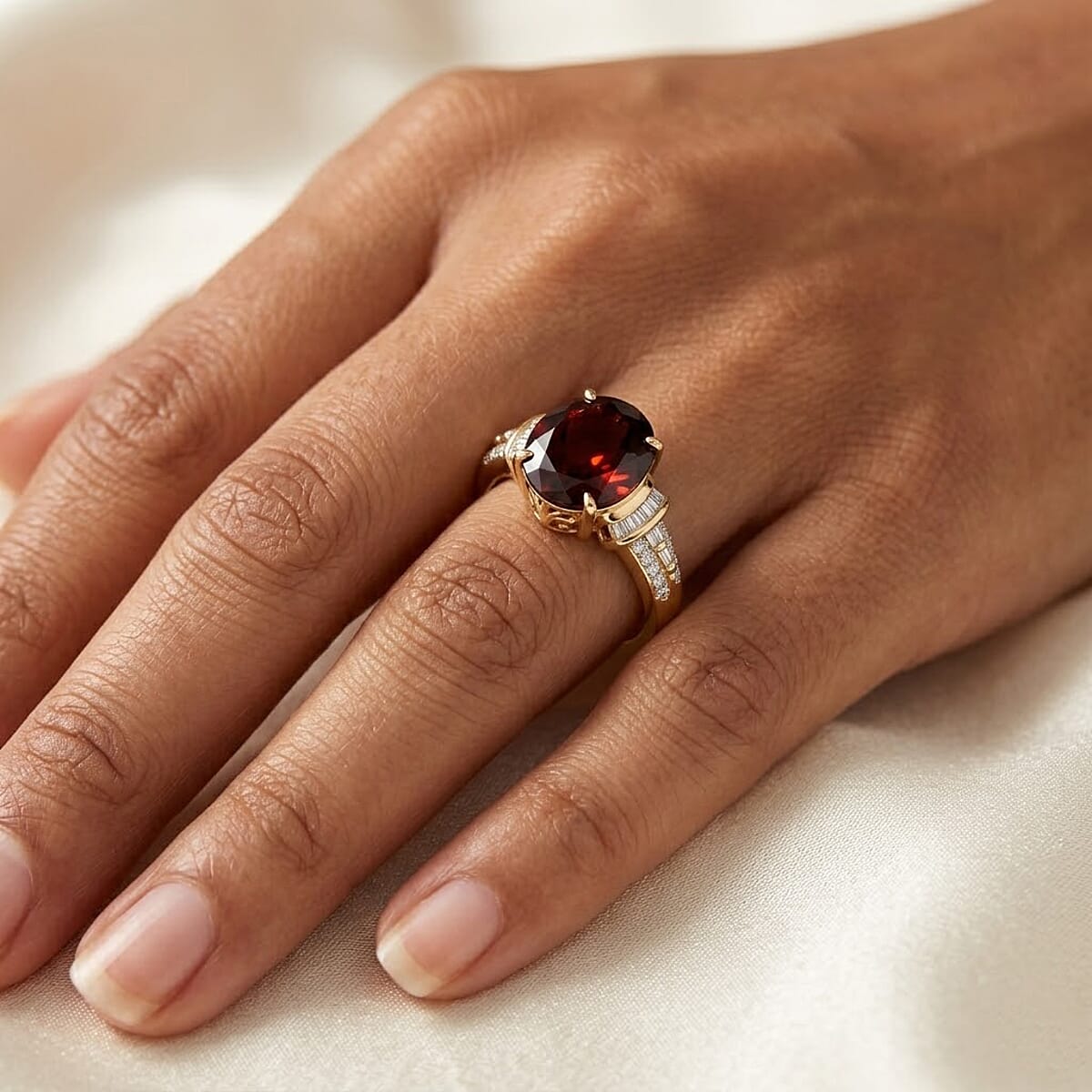 Luxoro AAA Red Zircon and Diamond I2 5.85 ctw Sunset Royal Spark Ring in 10K Yellow Gold (Size 8.0) image number 2