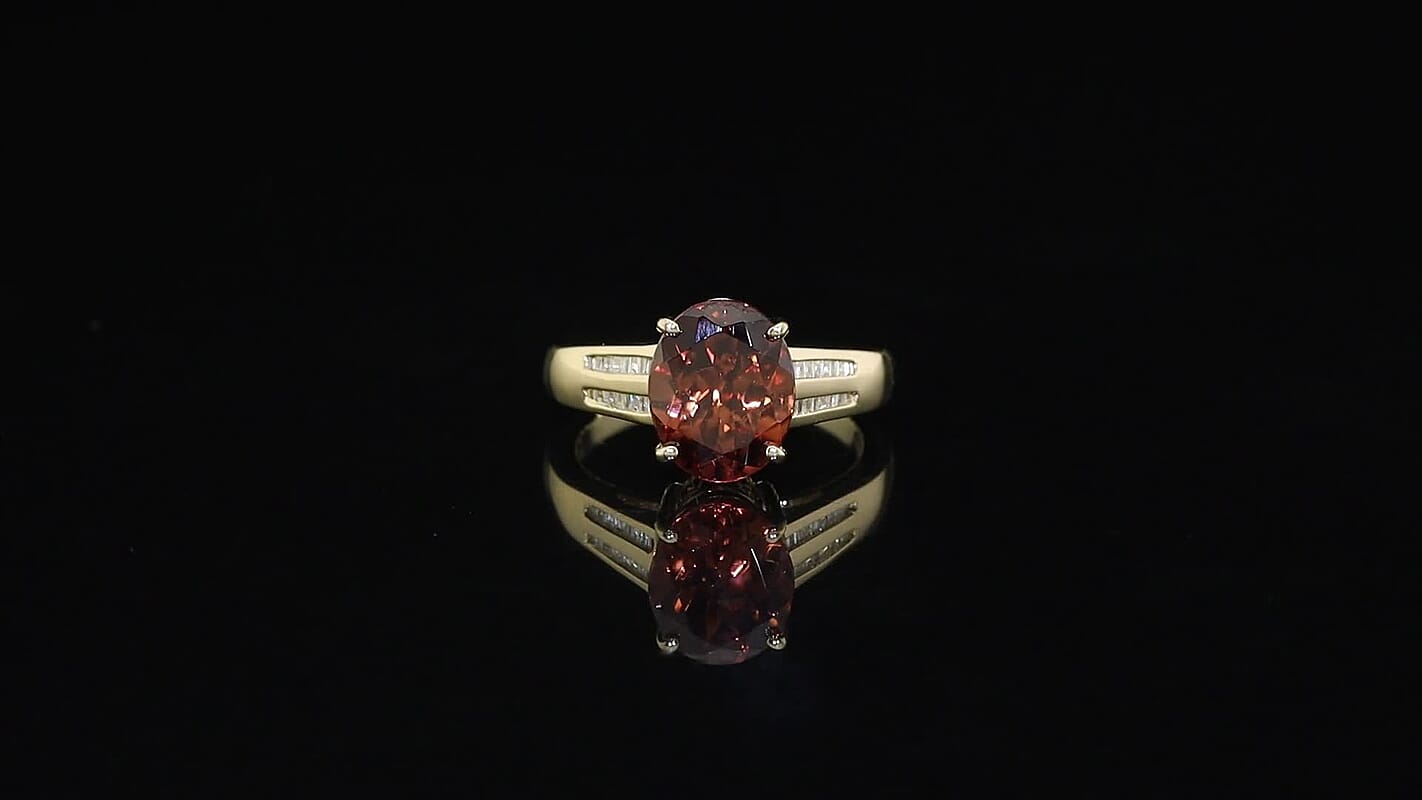 Luxoro 10K Yellow Gold AAA Red Zircon and Diamond (I2) Ring (Size 7.0) 5.00 ctw