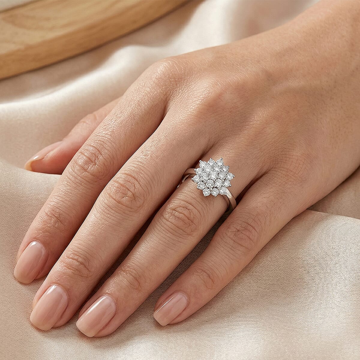 Luxoro Diamond I1-I2 1.00 ctw Ring in 10K White Gold (Size 9.0) image number 2