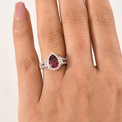 Certified and Appraised D'Joy Tanzanian Mahenge Garnet and Moissanite 2.25 ctw Ring in 18K Vermeil Rose Gold Over Sterling Silver (Size 6.0)