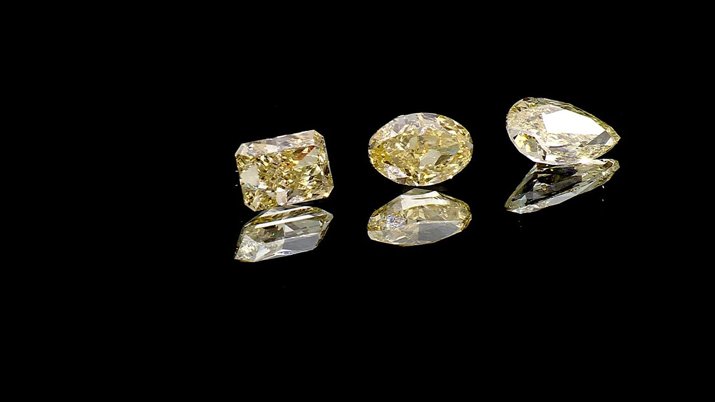 IGI Certified Luxuriant Lab Grown Yellow Diamond Fancy Oval Mix Faceted Cut VS2 2.00 ctw